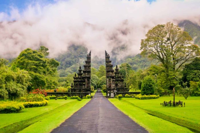 Bedugul and Tanah Lot Tour